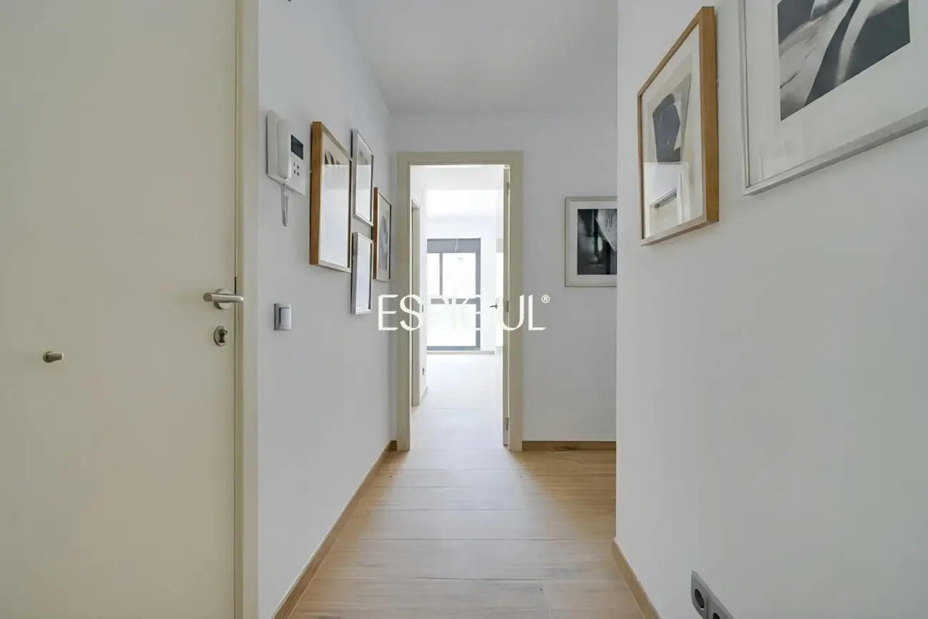 Piso en la Costa Brava y piscina comunitaria