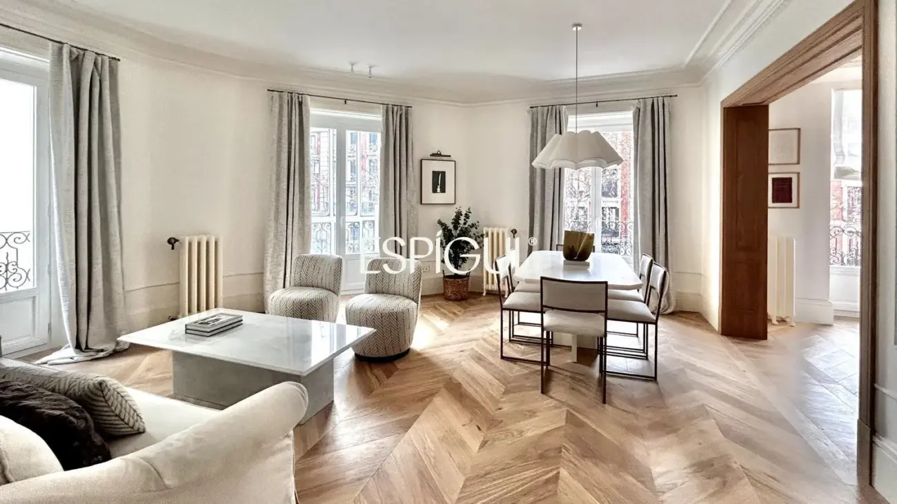 Piso en venta exterior reformado en Trafalgar, Chamberí