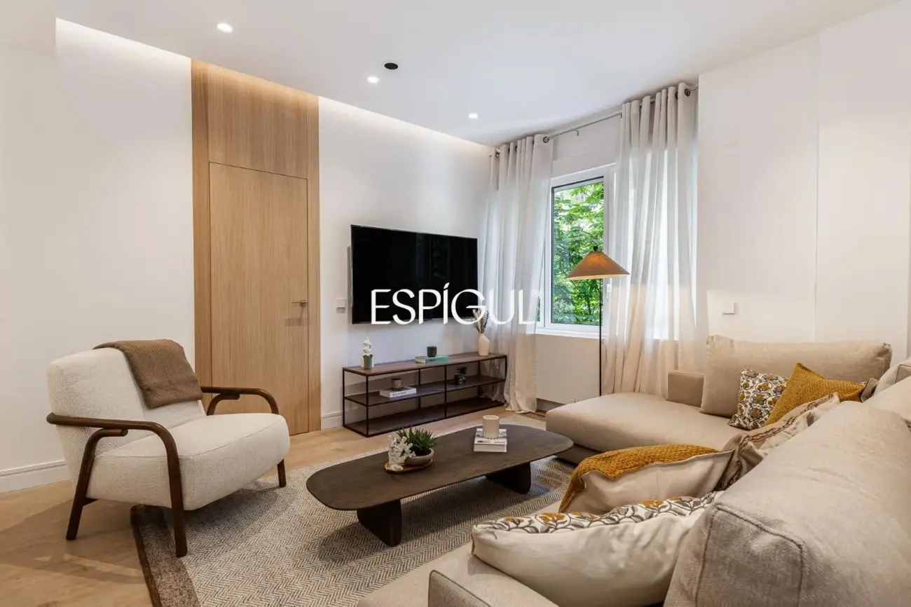Piso en venta exterior, reformado y amueblado en Arapiles, Chamberí