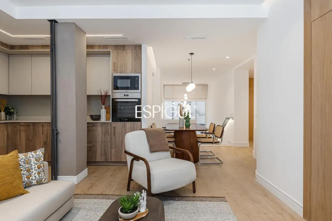 Piso en venta exterior, reformado y amueblado en Arapiles, Chamberí