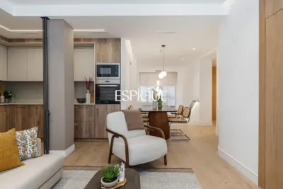 Piso en venta exterior, reformado y amueblado en Arapiles, Chamberí
