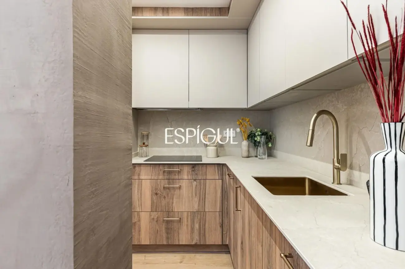 Piso en venta exterior, reformado y amueblado en Arapiles, Chamberí