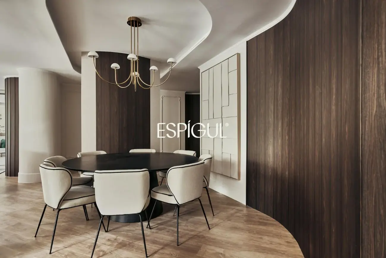 Piso en venta reformado en El Viso con terraza y plaza de garaje incluida en el precio