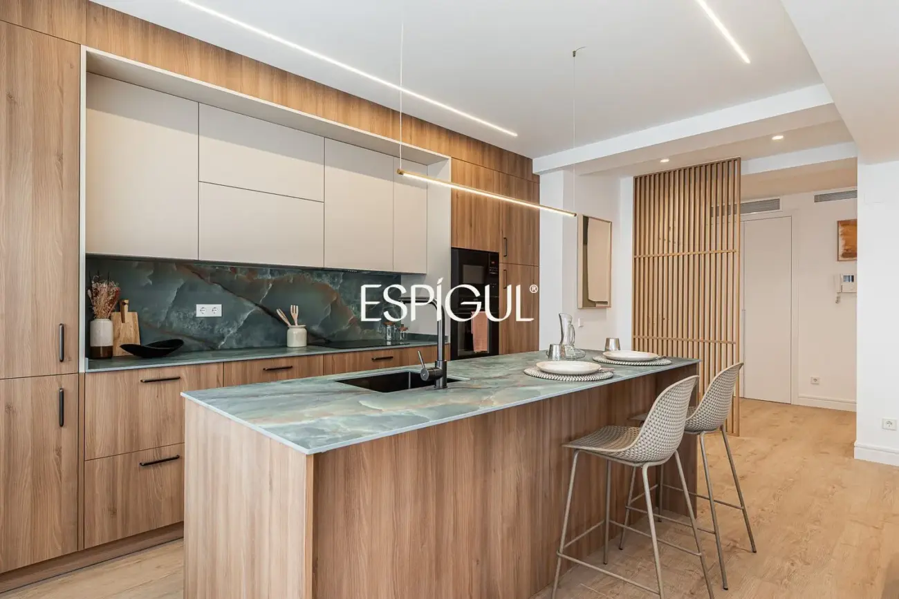 Piso en venta reformado en Jerónimos, Retiro