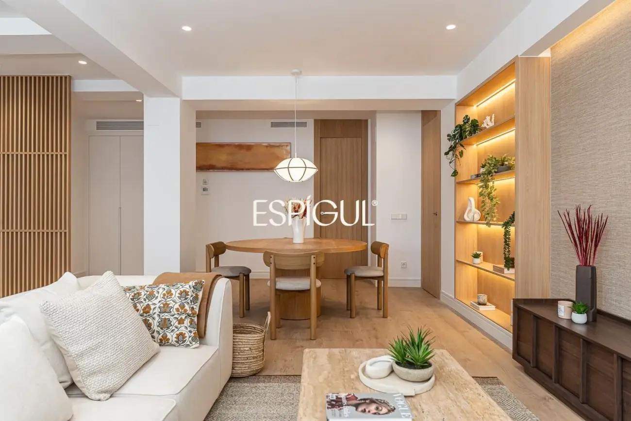 Piso en venta reformado en Jerónimos, Retiro