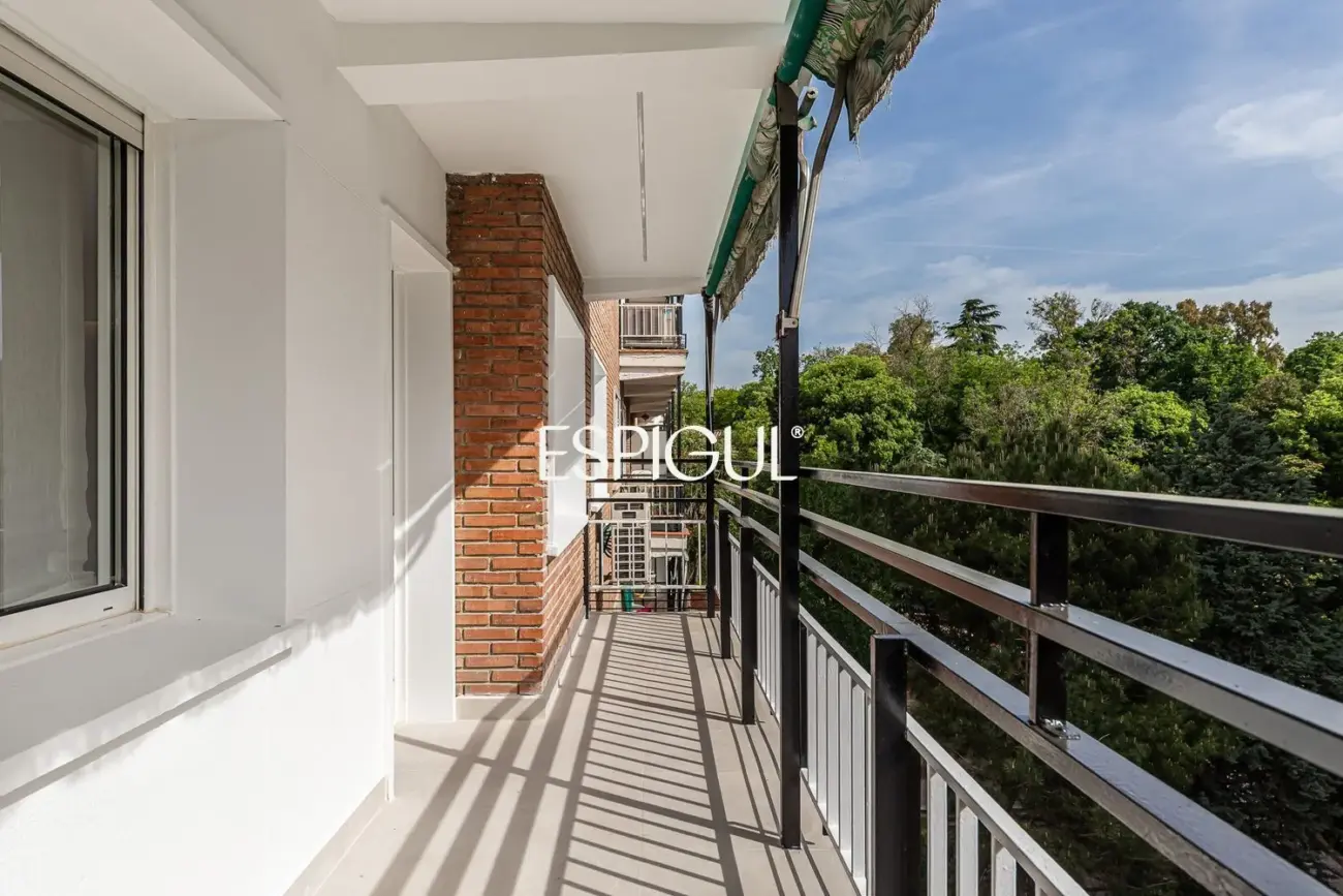 Piso en venta reformado en Jerónimos, Retiro
