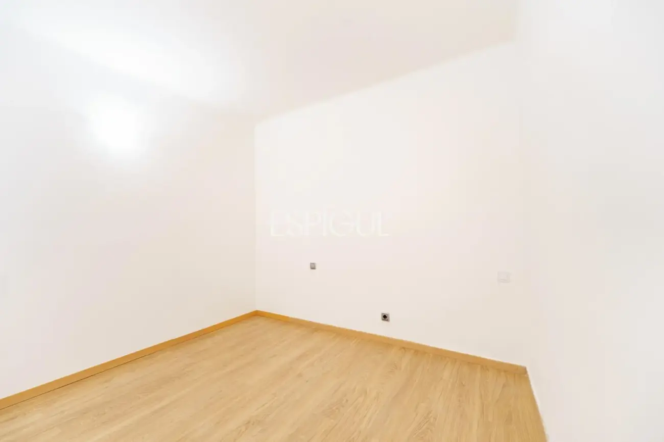 Appartement rénové et lumineux près de la Plaza España