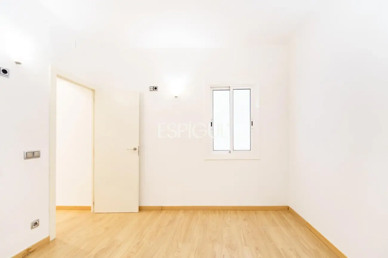 Appartement rénové et lumineux près de la Plaza España