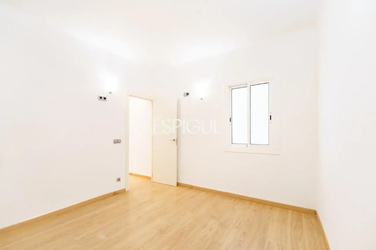 Appartement rénové et lumineux près de la Plaza España
