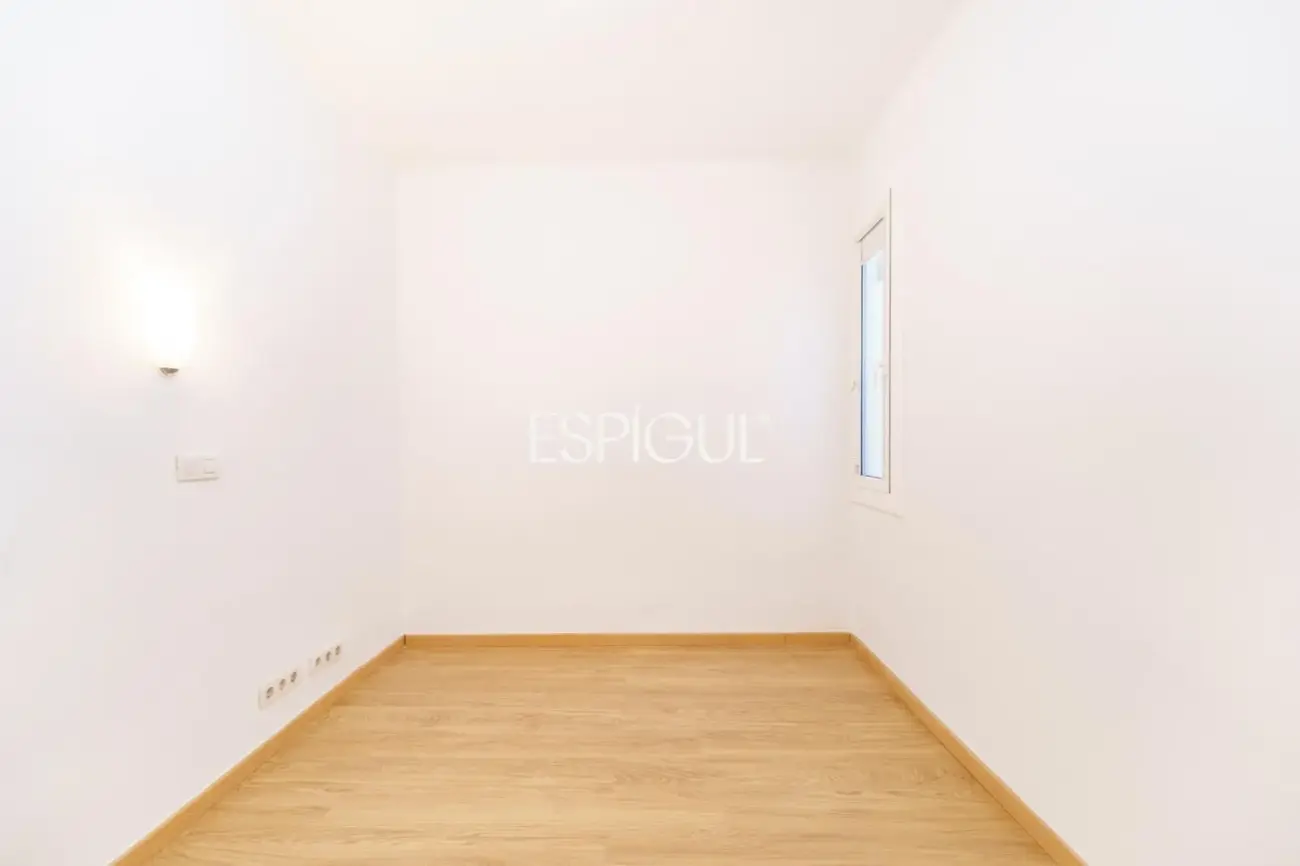 Appartement rénové et lumineux près de la Plaza España