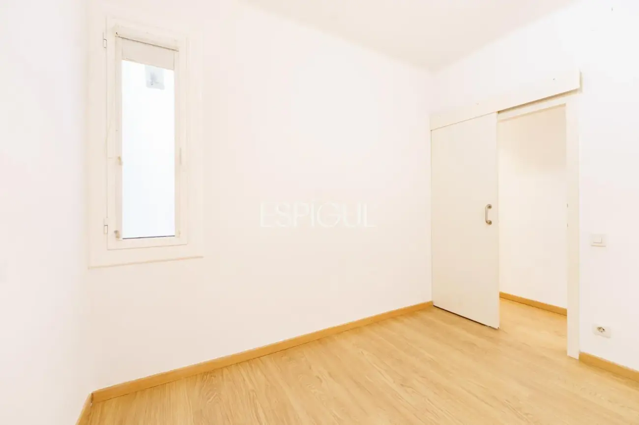 Appartement rénové et lumineux près de la Plaza España