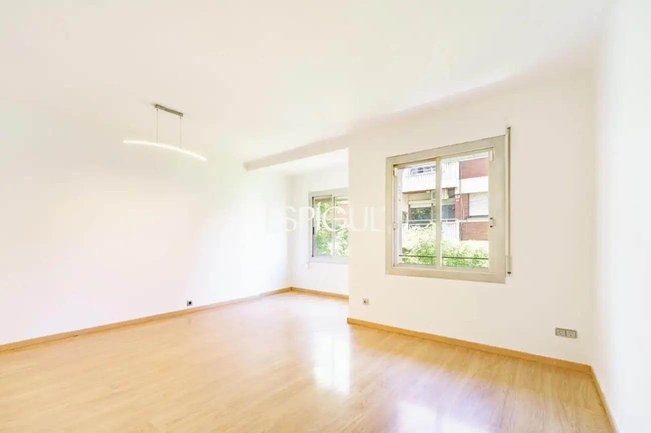 Appartement rénové et lumineux près de la Plaza España