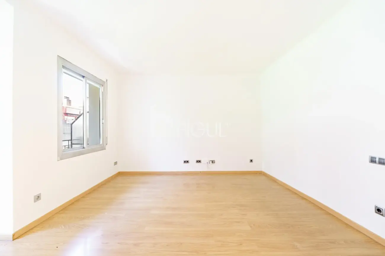 Appartement rénové et lumineux près de la Plaza España