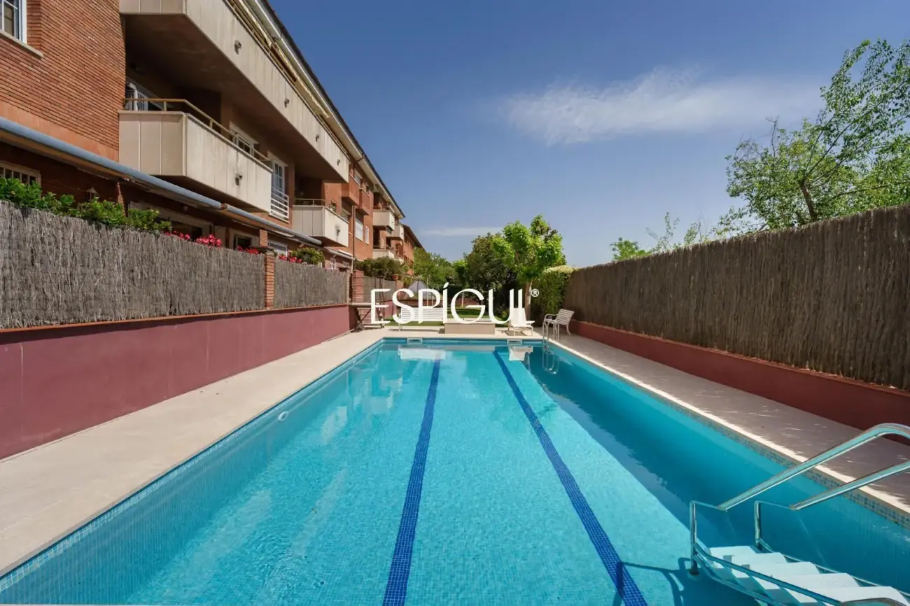 Ground floor apartment with pool in Parc Central, Sant Cugat del Vallès