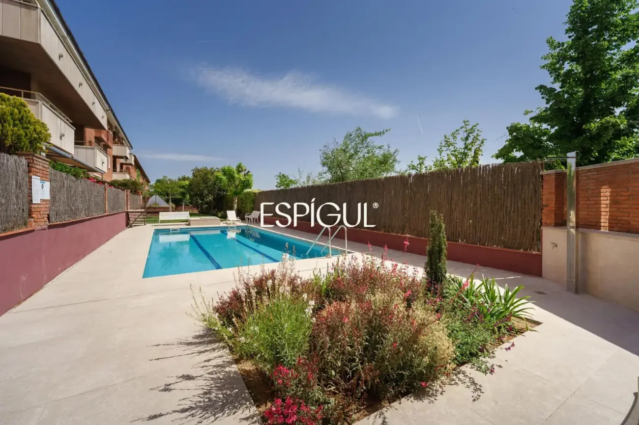Ground floor apartment with pool in Parc Central, Sant Cugat del Vallès