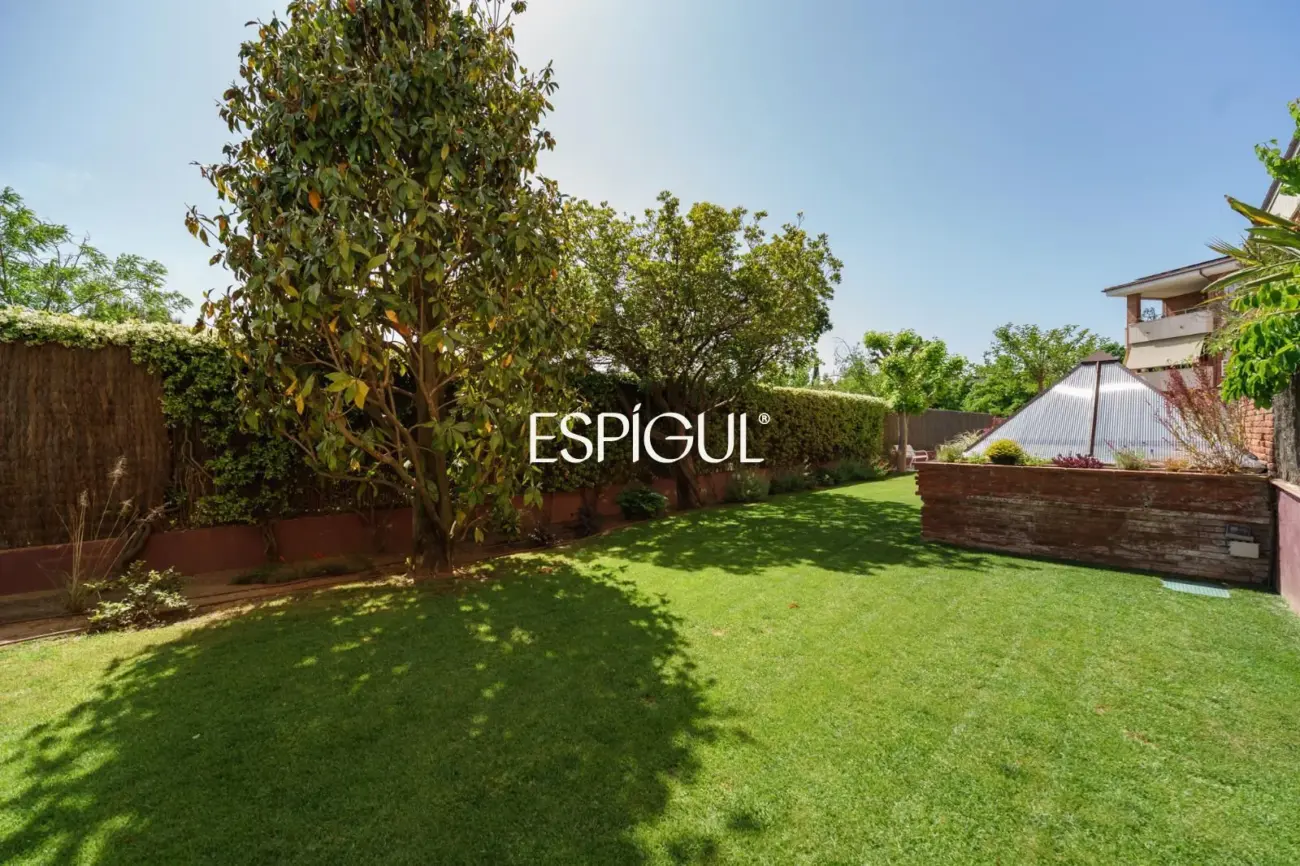 Ground floor apartment with pool in Parc Central, Sant Cugat del Vallès