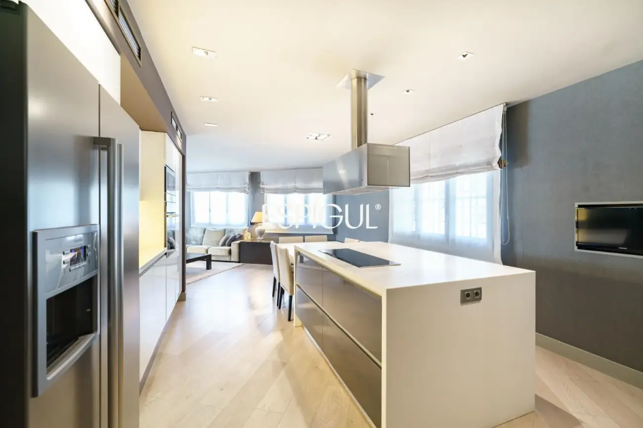 Ground floor apartment with pool in Parc Central, Sant Cugat del Vallès