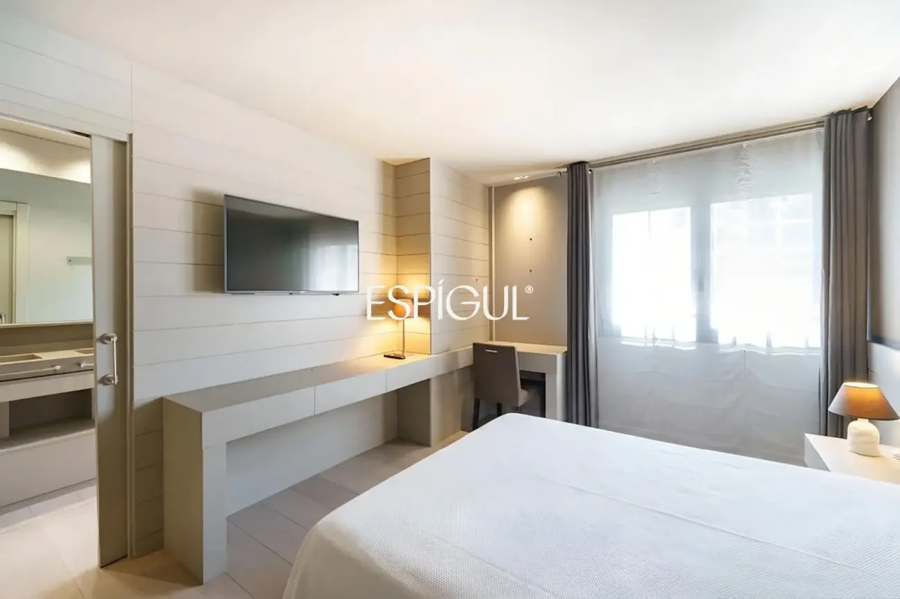 Ground floor apartment with pool in Parc Central, Sant Cugat del Vallès