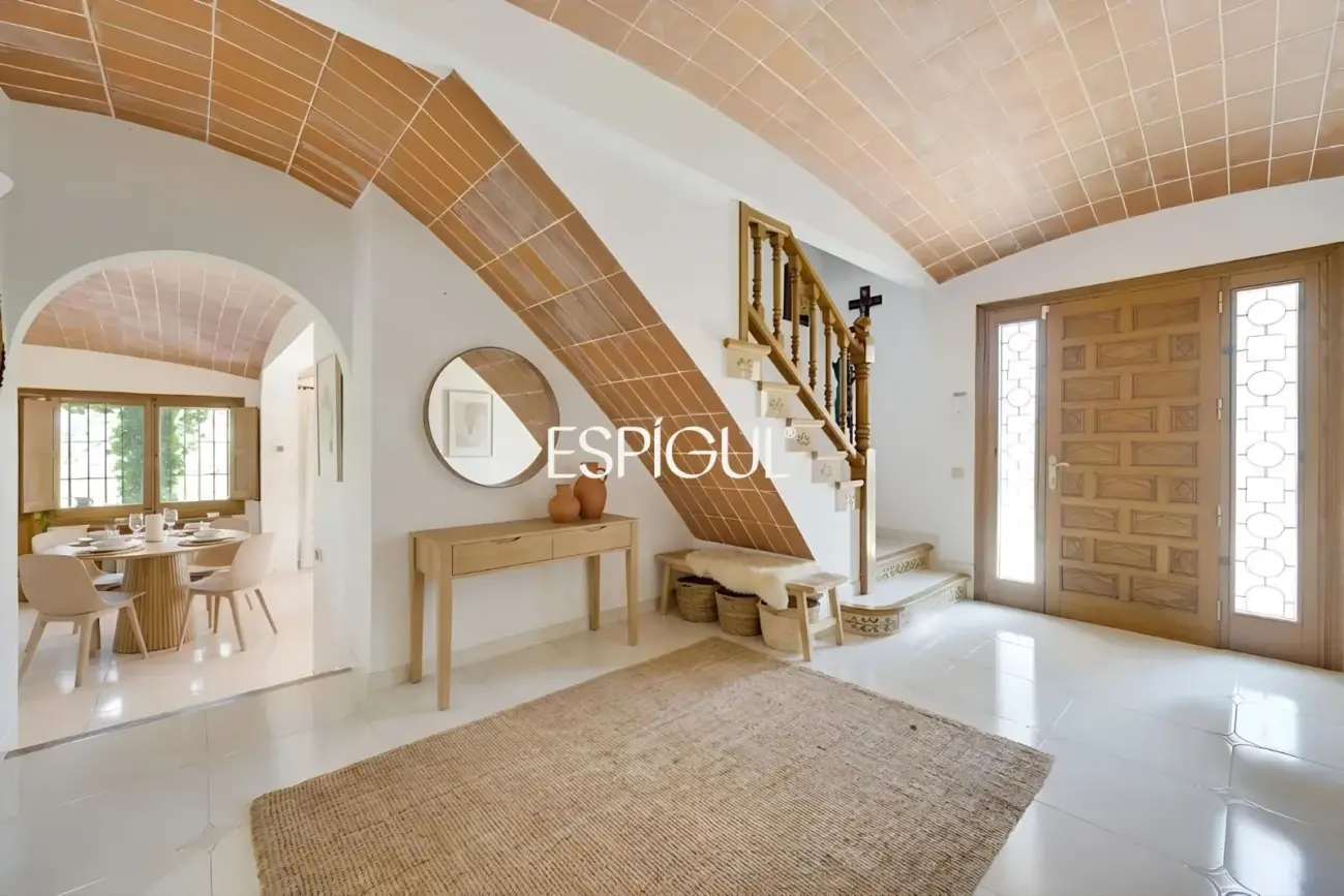 Villa con vistas al Massís de l’Ardenya-Cadiretes