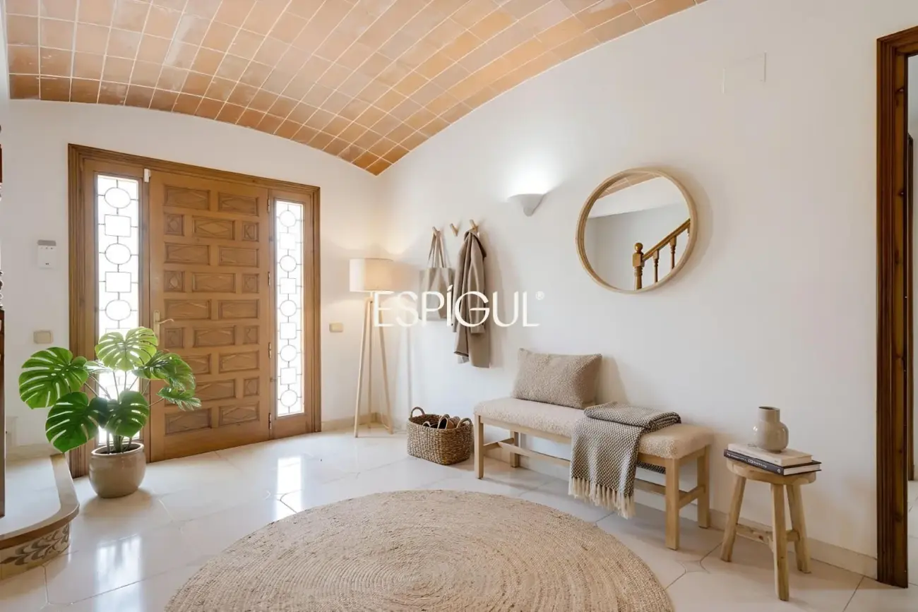 Villa con vistas al Massís de l’Ardenya-Cadiretes