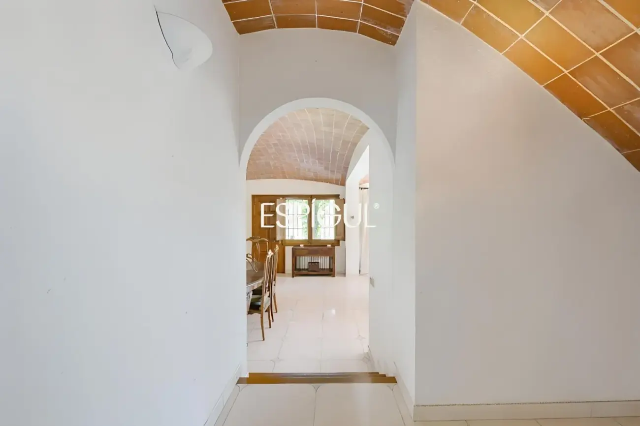 Villa con vistas al Massís de l’Ardenya-Cadiretes