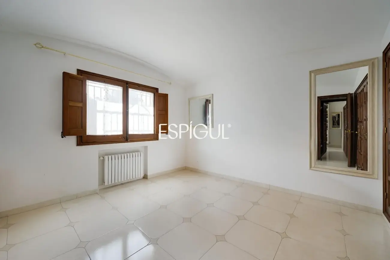 Villa con vistas al Massís de l’Ardenya-Cadiretes