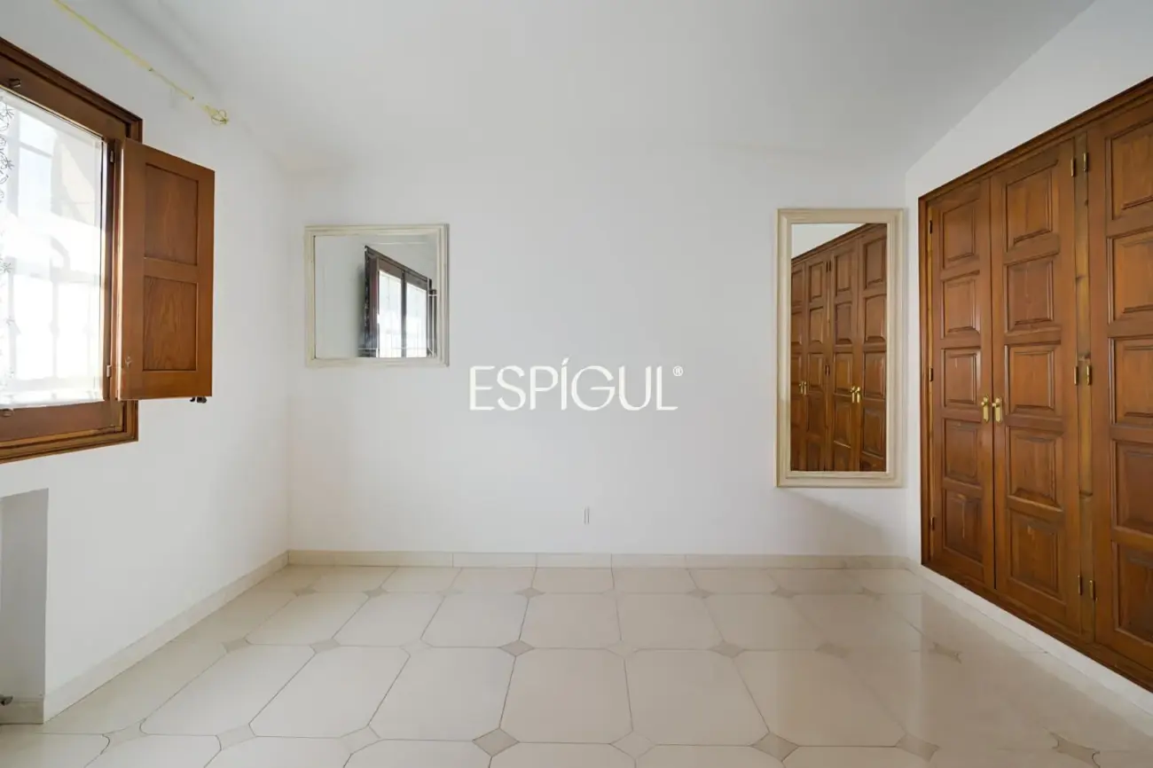 Villa con vistas al Massís de l’Ardenya-Cadiretes