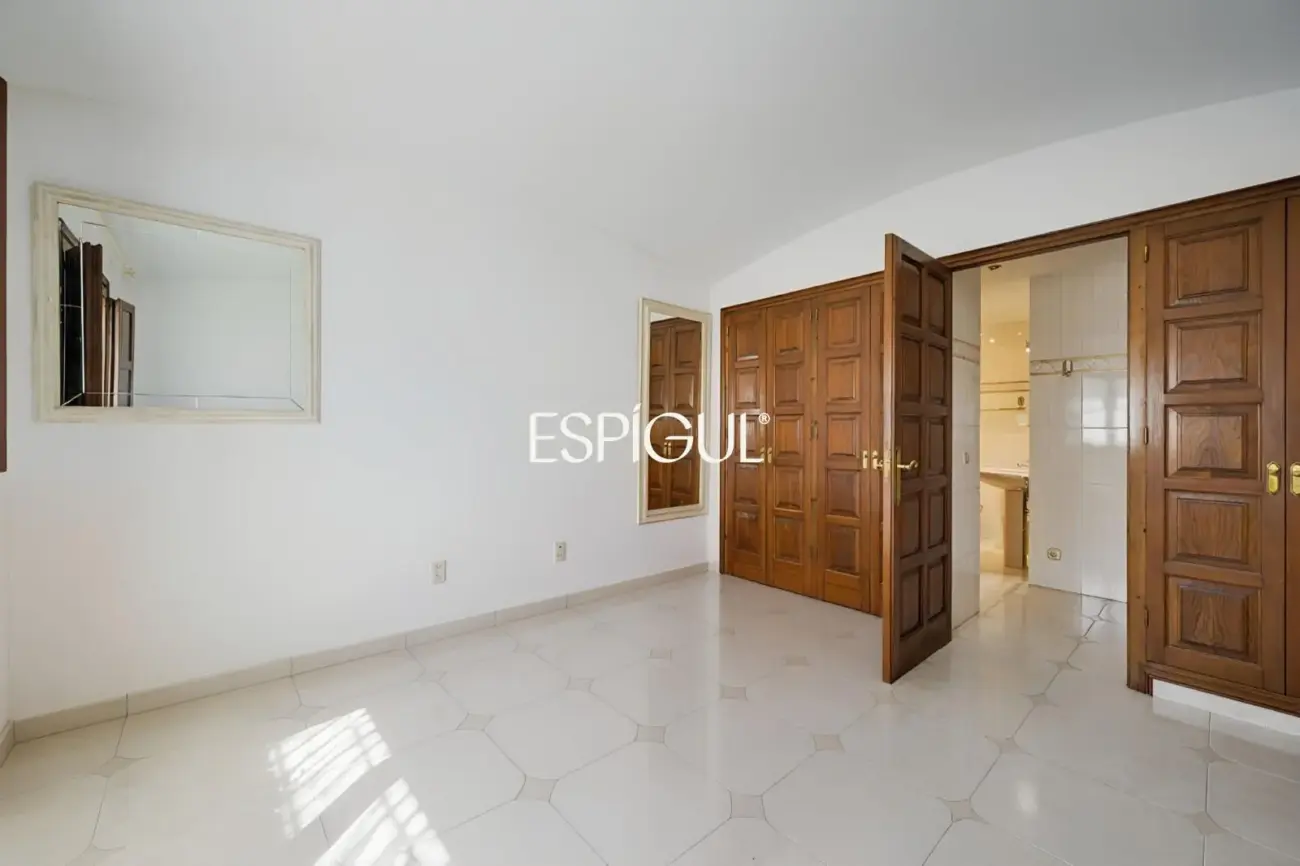 Villa con vistas al Massís de l’Ardenya-Cadiretes