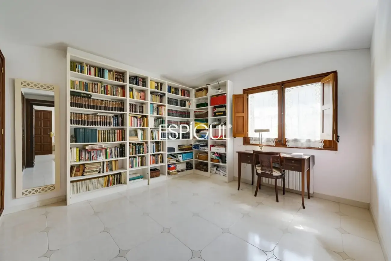 Villa con vistas al Massís de l’Ardenya-Cadiretes