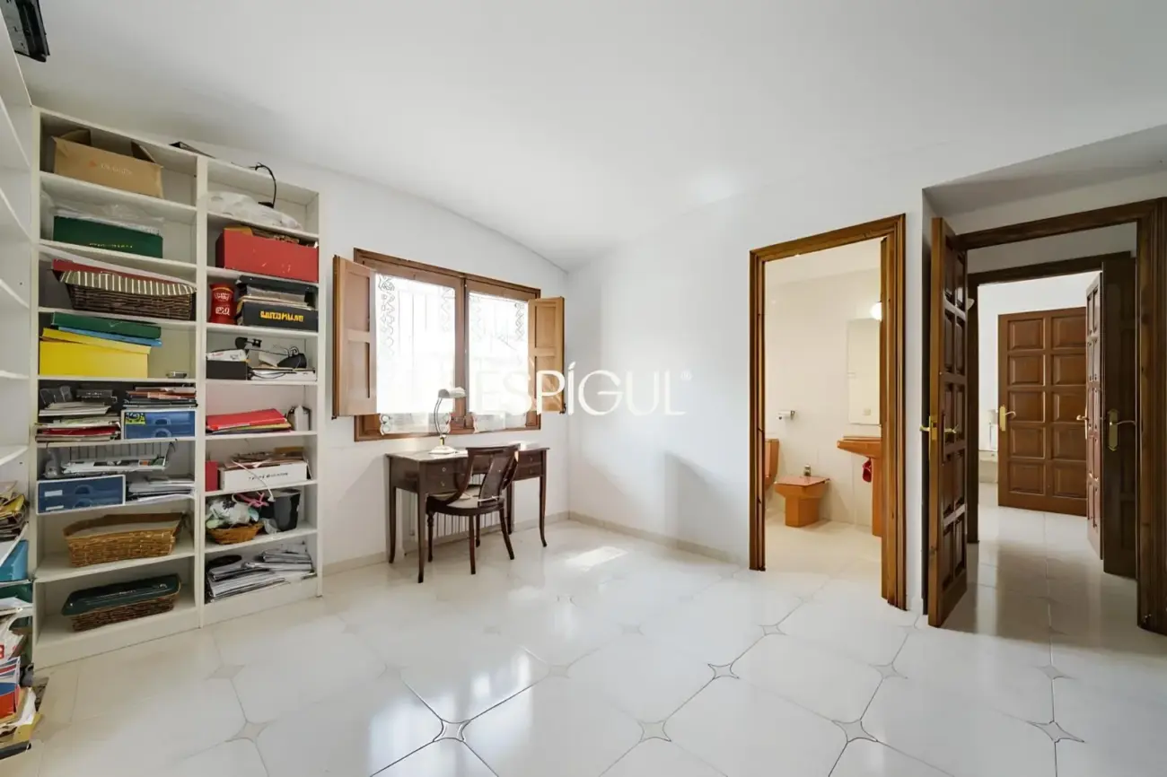 Villa con vistas al Massís de l’Ardenya-Cadiretes