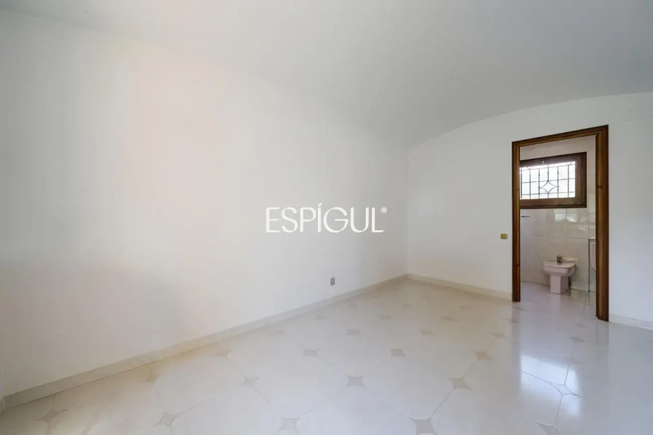 Villa con vistas al Massís de l’Ardenya-Cadiretes