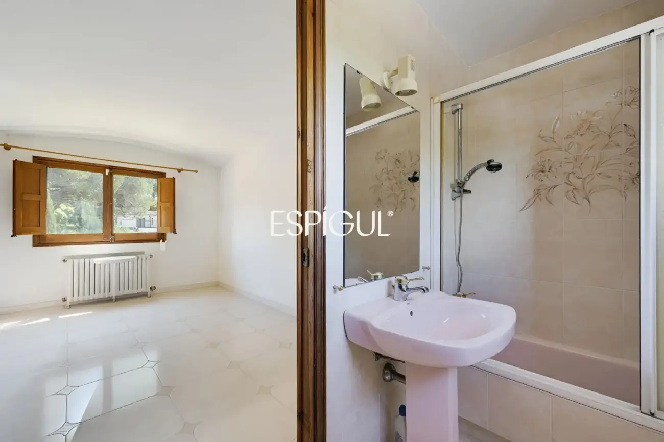 Villa con vistas al Massís de l’Ardenya-Cadiretes