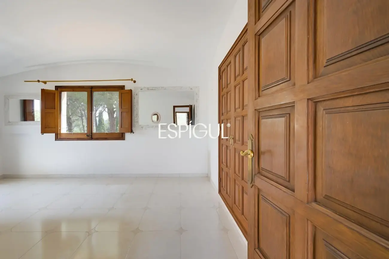 Villa con vistas al Massís de l’Ardenya-Cadiretes