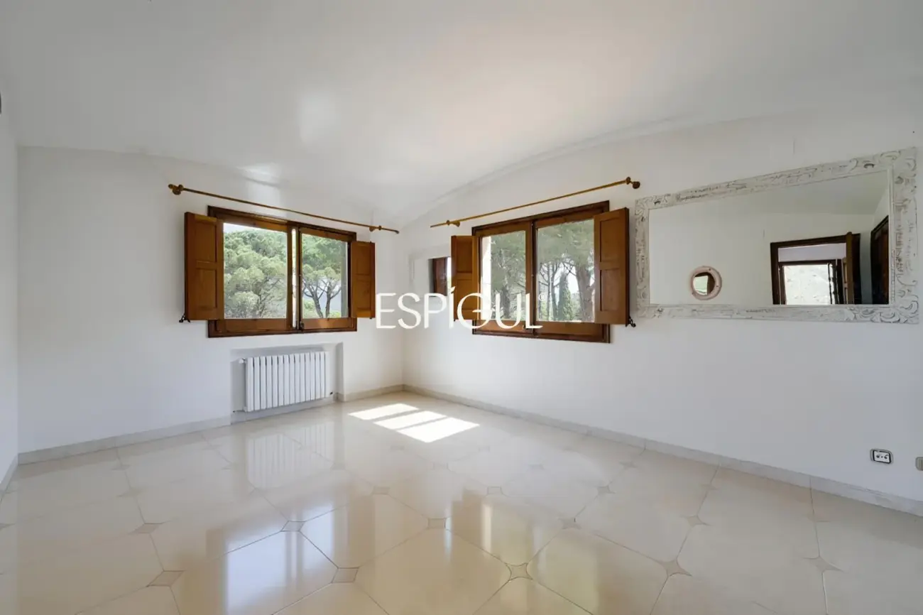 Villa con vistas al Massís de l’Ardenya-Cadiretes