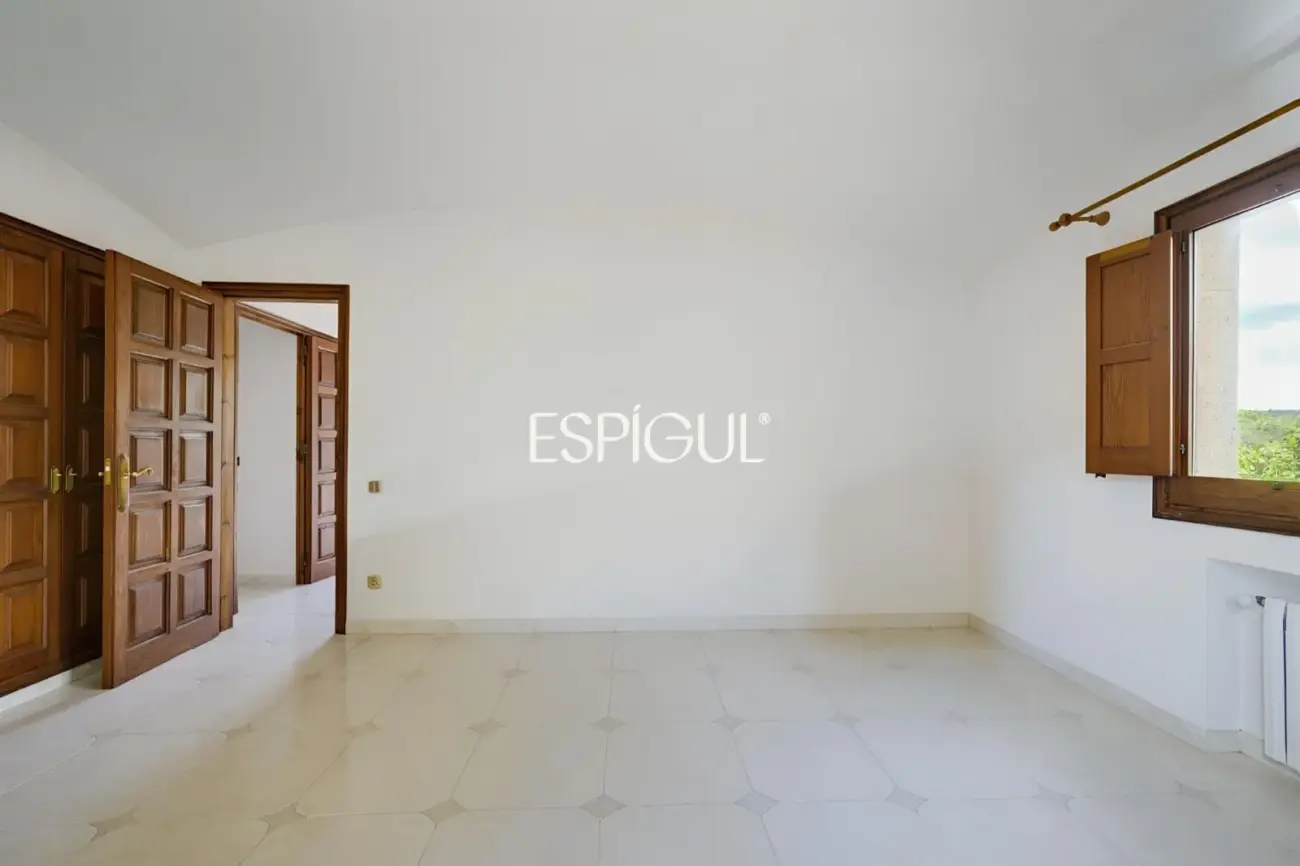 Villa con vistas al Massís de l’Ardenya-Cadiretes
