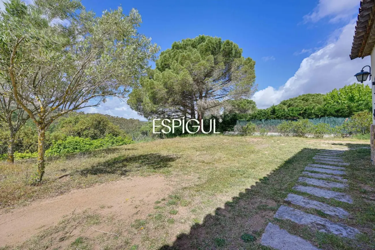 Villa con vistas al Massís de l’Ardenya-Cadiretes