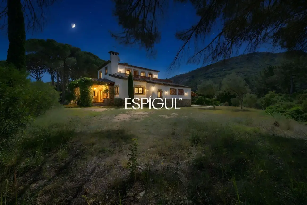 Villa con vistas al Massís de l’Ardenya-Cadiretes