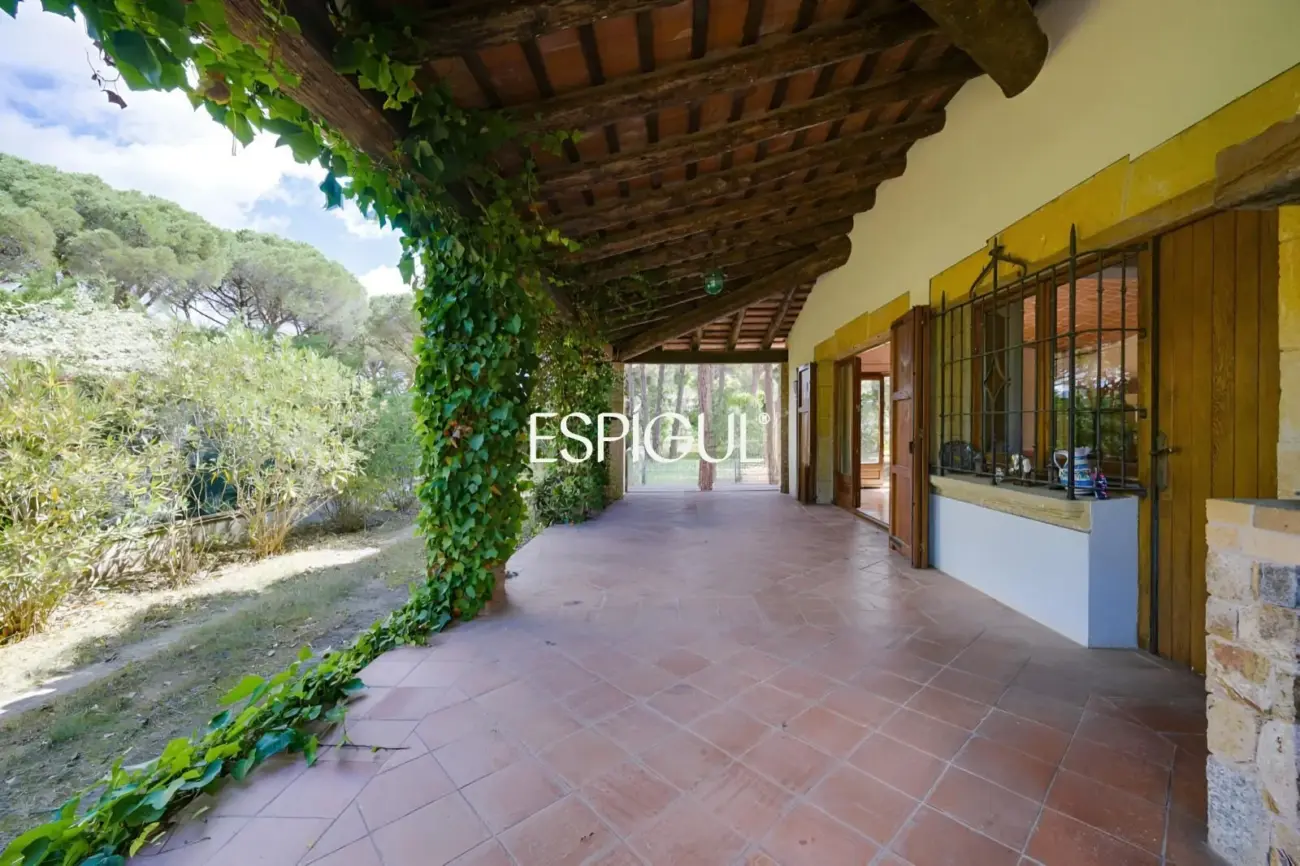 Villa con vistas al Massís de l’Ardenya-Cadiretes