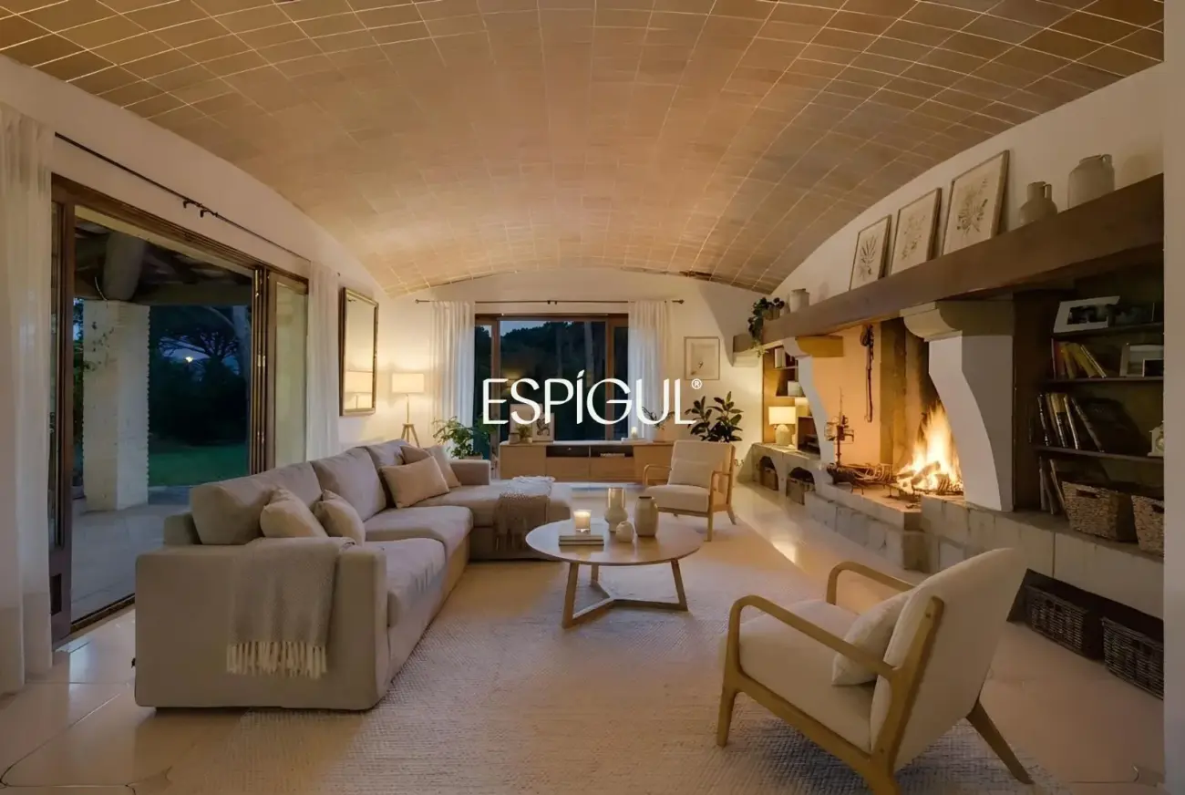 Villa con vistas al Massís de l’Ardenya-Cadiretes