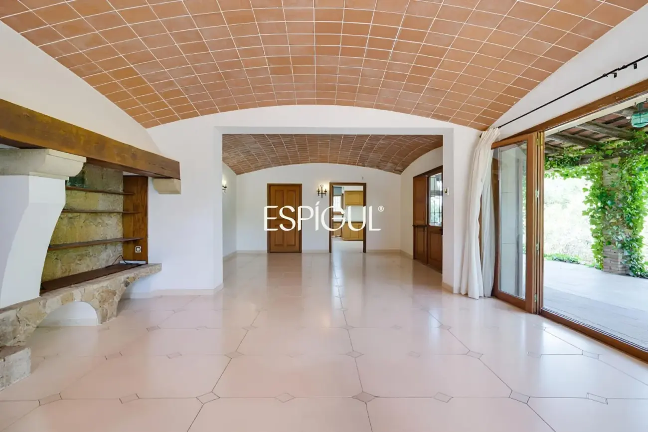 Villa con vistas al Massís de l’Ardenya-Cadiretes