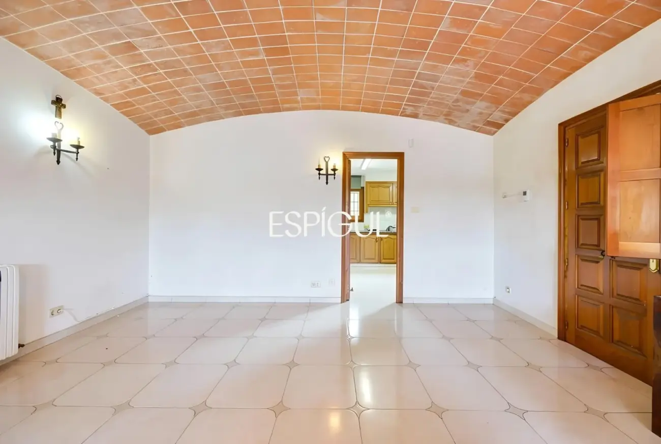 Villa con vistas al Massís de l’Ardenya-Cadiretes