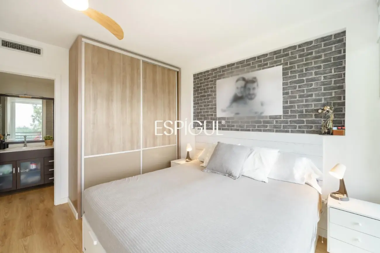 Sea views and outdoor living in this beautiful apartment with terrace in Montgat