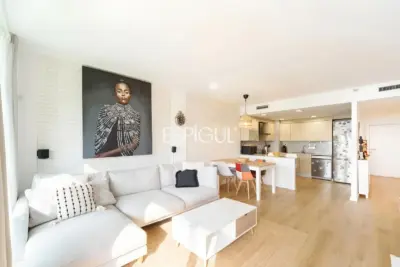 Sea views and outdoor living in this beautiful apartment with terrace in Montgat
