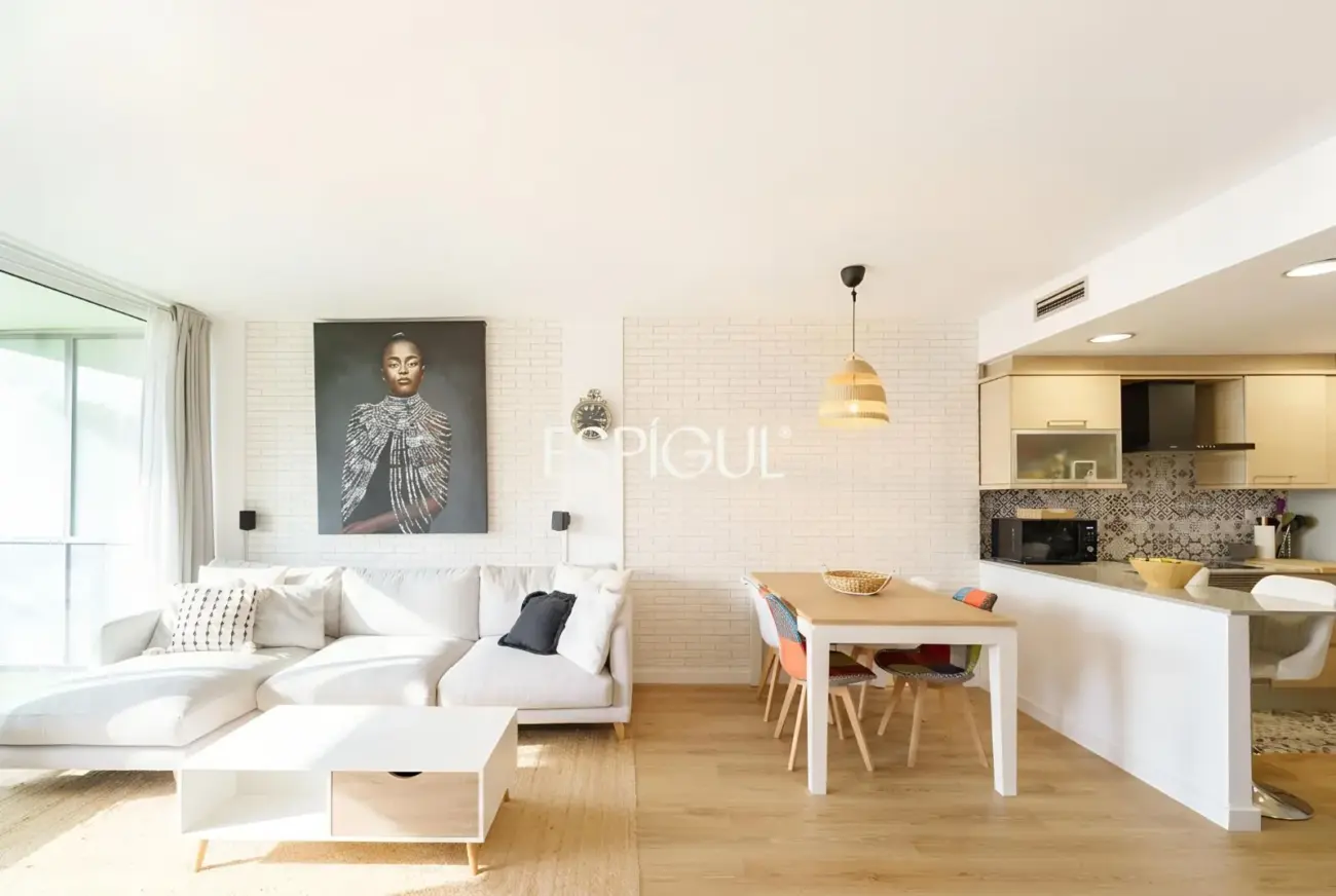 Sea views and outdoor living in this beautiful apartment with terrace in Montgat