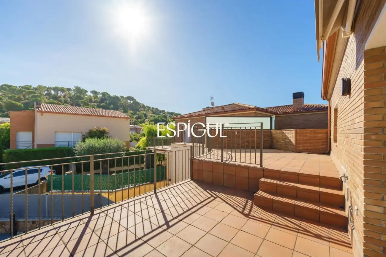 Fully renovated house with a pool in Canet de Mar