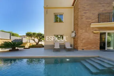 Fully renovated house with a pool in Canet de Mar