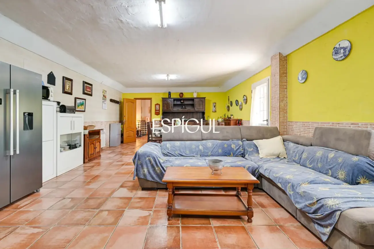 Casa familiar a Finca Verd amb gran potencial