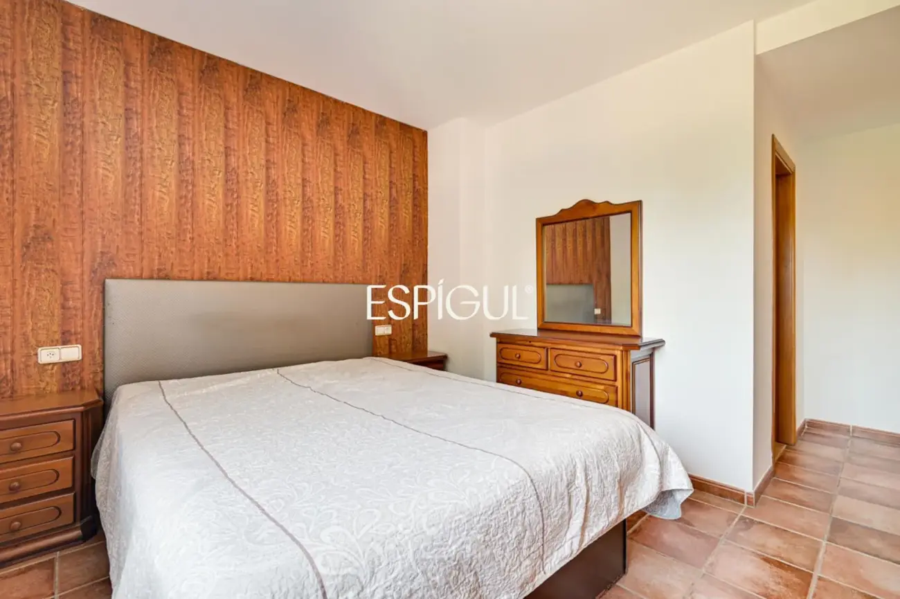 Casa familiar a Finca Verd amb gran potencial