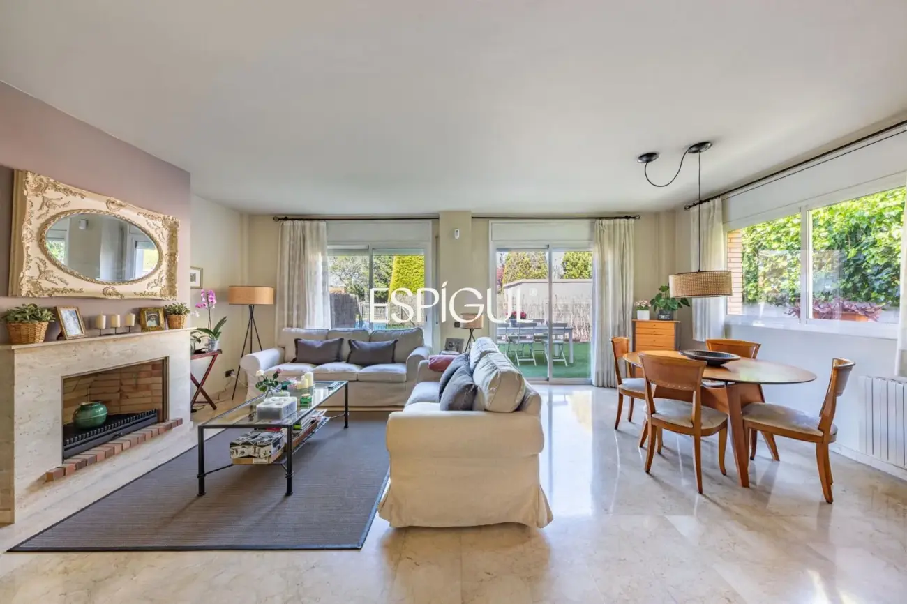 Casa pareada esquinera en Mirasol, Sant Cugat del Vallès