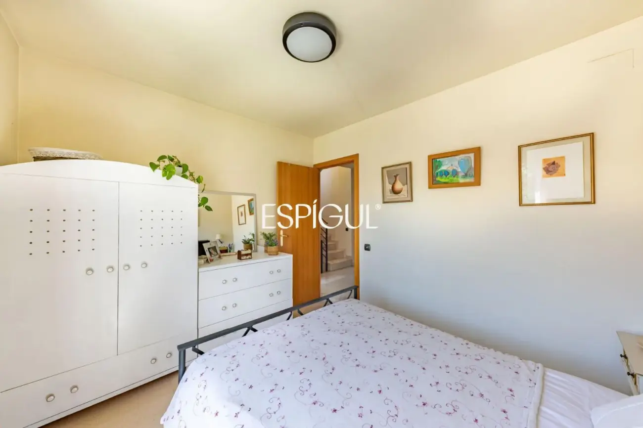 Casa pareada esquinera en Mirasol, Sant Cugat del Vallès